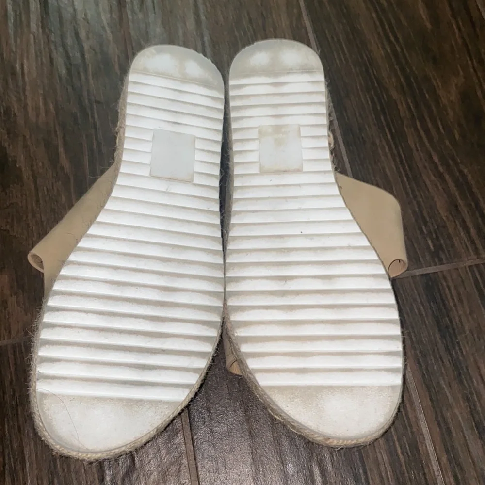 Coconuts by Matisse slip on espadrille style